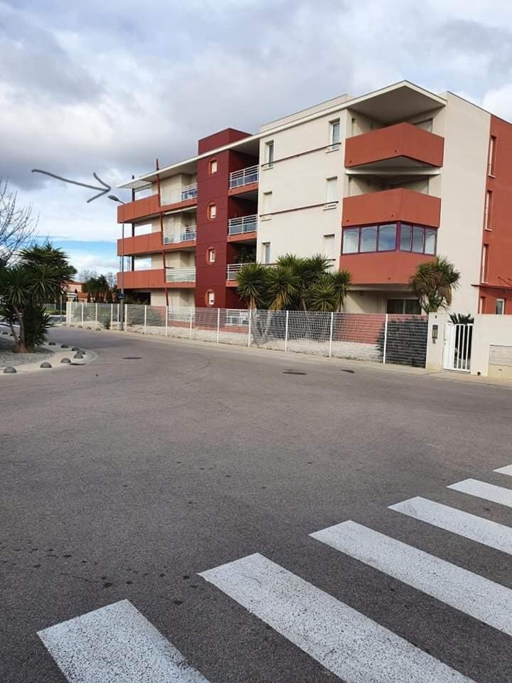 Entier, Calme, Hyper Equipe Saint-Laurent-de-la-Salanque
