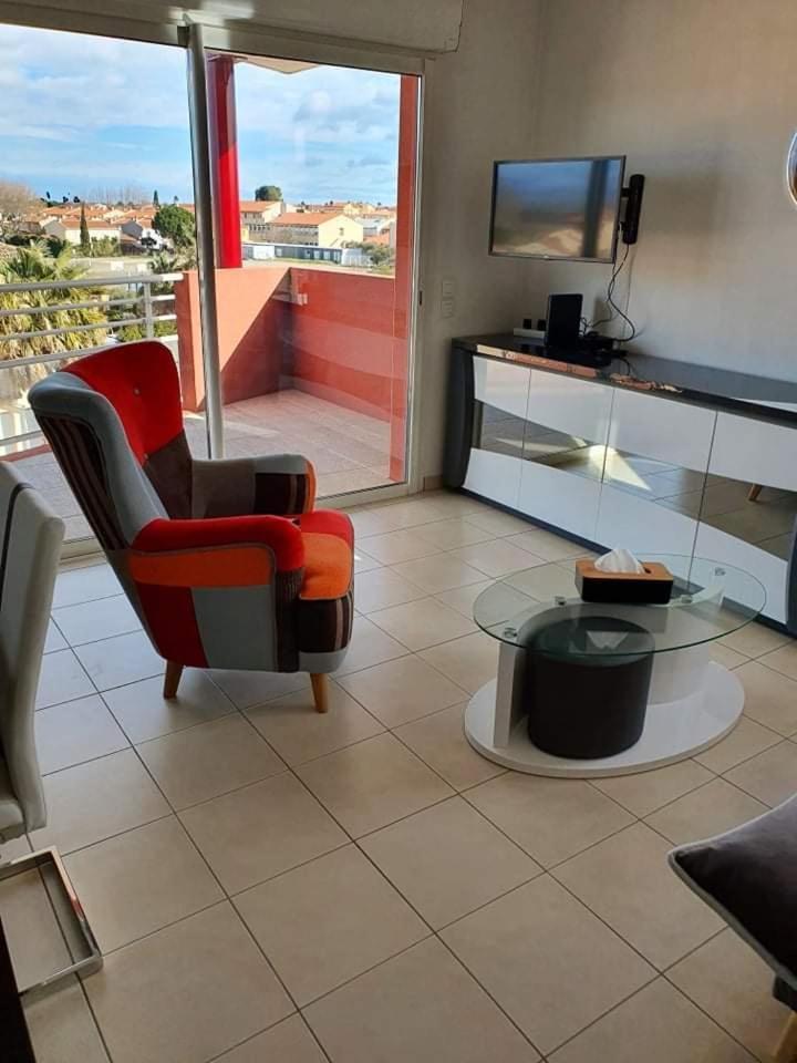 Entier, Calme, Hyper Equipe Appartement *